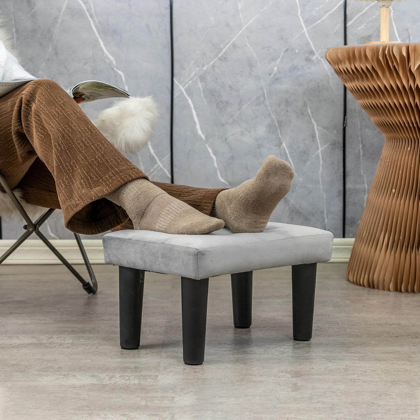 Ottoman Foot Rest, Velvet Small Ottoman Foot Stool with Legs Modern Footstool Ottomans for Living Room Entryway Office (Velvet-Grey)xperience
